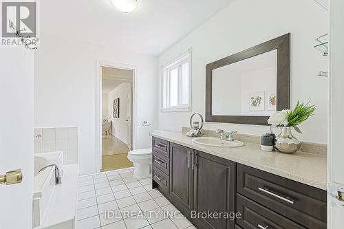 676 Ceremonial Drive, Mississauga, ON 