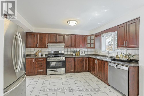 676 Ceremonial Drive, Mississauga, ON 