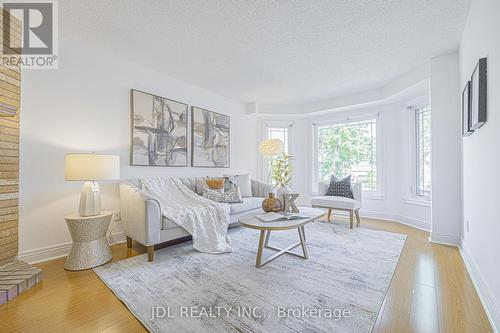 676 Ceremonial Drive, Mississauga, ON 