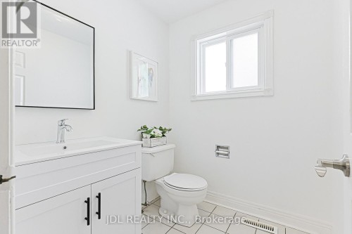 676 Ceremonial Drive, Mississauga, ON 