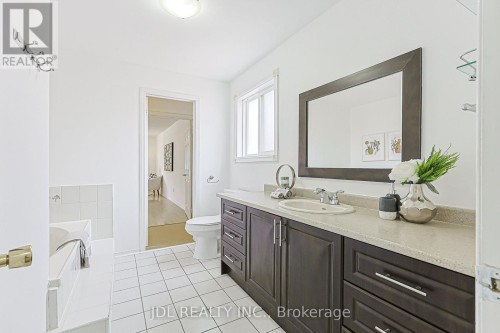676 Ceremonial Drive, Mississauga, ON 