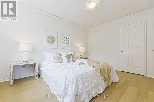 676 Ceremonial Drive, Mississauga, ON 