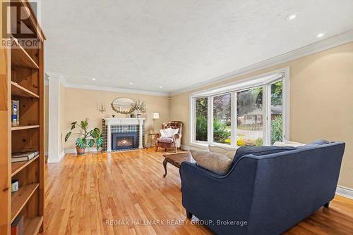 1236 Amesbrooke Drive, Ottawa, ON 