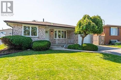 UPPER - 19 ARGYLE COURT , Welland, Ontario L3C 6J1 4