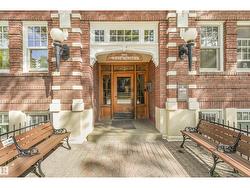 #307 9955 114 ST NW  Edmonton, AB T5K 1P7