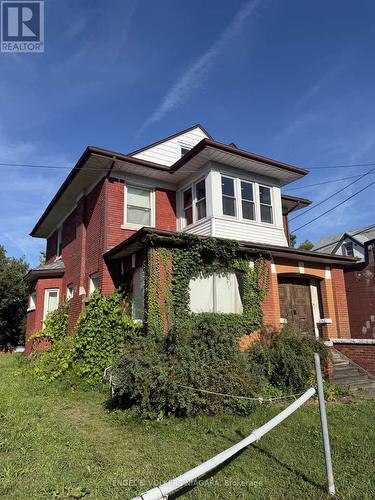 4689 CRYSLER AVENUE  Niagara Falls (Downtown), ON L2E 3V7