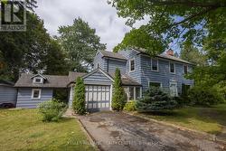 34 COUSINS DRIVE Aurora, ON L4G 1B4
