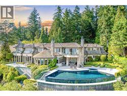 4672 CLOVELLY WALK  West Vancouver, BC V7W 1H5
