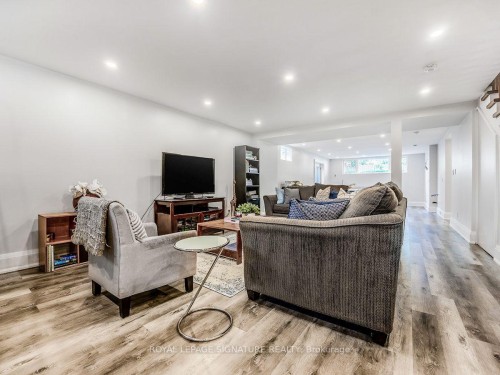 30 Broadleaf Road, Toronto, ON 