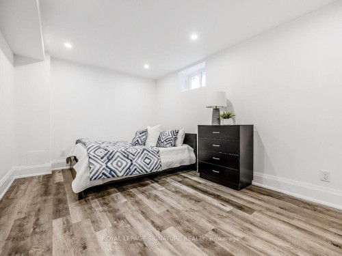 30 Broadleaf Road, Toronto, ON 