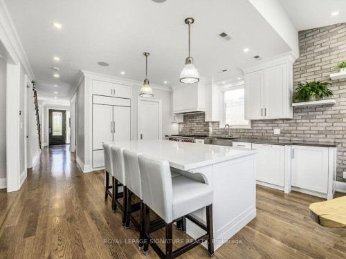 30 Broadleaf Road, Toronto, ON 
