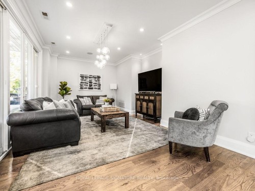 30 Broadleaf Road, Toronto, ON 