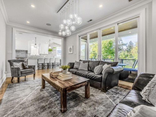 30 Broadleaf Road, Toronto, ON 