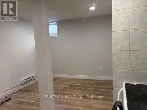 A6 - 14810 YONGE STREET , Aurora, Ontario L4G 1N3 2