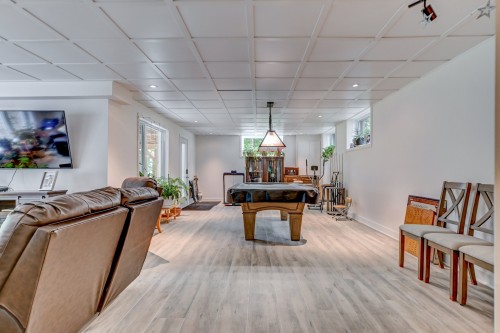 Salle familiale - 34 Rue Du Saturnie, Saint-Hippolyte, QC 