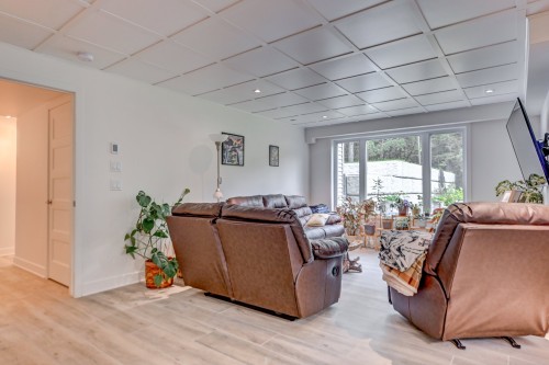 Salle familiale - 34 Rue Du Saturnie, Saint-Hippolyte, QC 