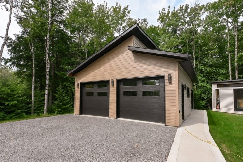 Garage - 34 Rue Du Saturnie, Saint-Hippolyte, QC 