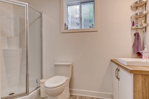 Salle de bains - 34 Rue Du Saturnie, Saint-Hippolyte, QC 