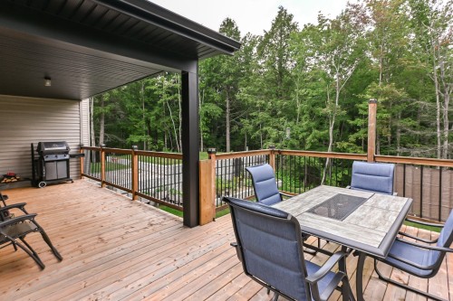 Balcon - 34 Rue Du Saturnie, Saint-Hippolyte, QC 