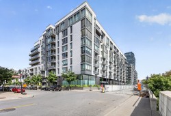 208-801 Rue de la Commune E.  Montréal (Ville-Marie), QC H2L 0A3