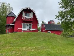 22 Rosewood DR Grafton, NB E7N 1P4