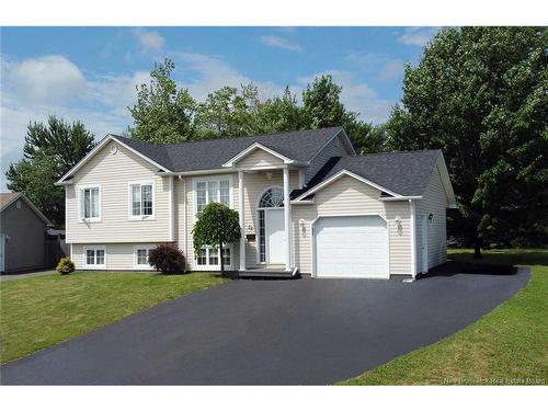 28 Fairisle Dr, Moncton, NB 
