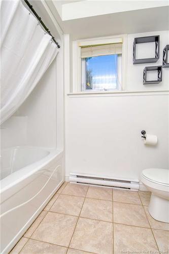 28 Fairisle Dr, Moncton, NB 