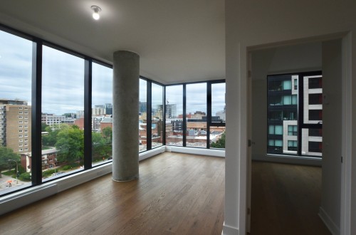 Living Room - 918-1 Boul. De Maisonneuve O., Montréal (Ville-Marie), QC 