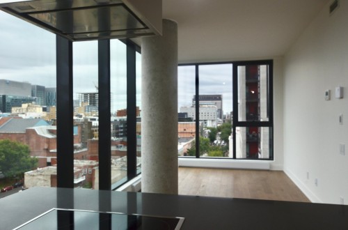Living Room - 918-1 Boul. De Maisonneuve O., Montréal (Ville-Marie), QC 