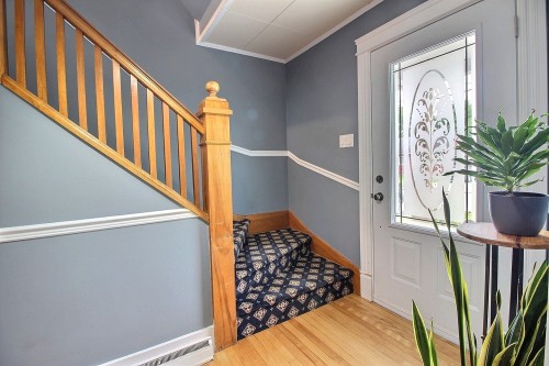 Mud Room - 185 Rue Rosedale, Ayer'S Cliff, QC 