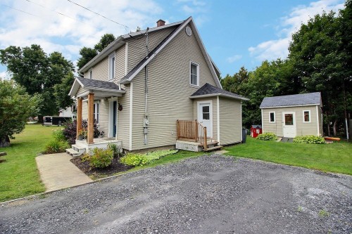 Exterior - 185 Rue Rosedale, Ayer'S Cliff, QC 