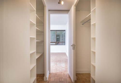 Penderie (Walk-in) - M2+M3-3470 Rue Stanley, Montréal (Ville-Marie), QC 