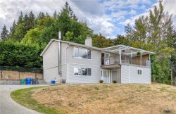 2077 Lakeside Dr Nanaimo, BC V9X 1B5