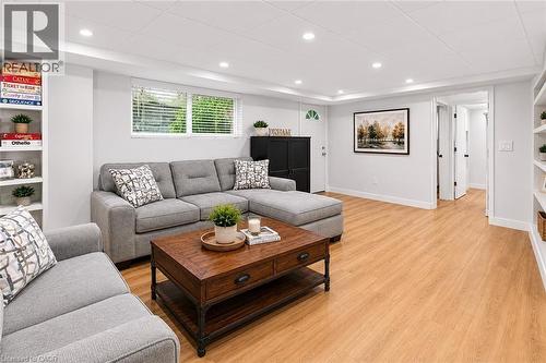 7 Ameer Drive, St. Catharines, ON 