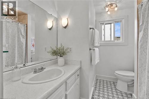 7 Ameer Drive, St. Catharines, ON 