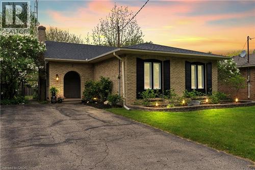 7 Ameer Drive, St. Catharines, ON 