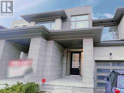 22 DONALD FLEMING WAY Whitby, ON L1R 3J8