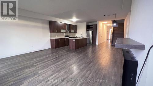 22 DONALD FLEMING WAY , Whitby, Ontario L1R 3J8 3