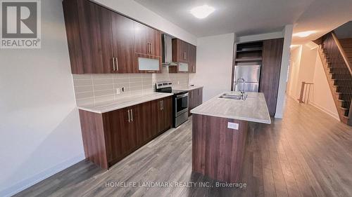 22 DONALD FLEMING WAY , Whitby, Ontario L1R 3J8 4