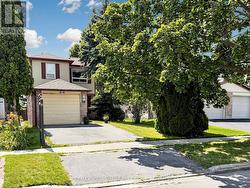 59 VALLEY STREAM DRIVE  Toronto, ON M1V 2A4