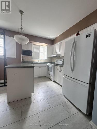 85 BONAVENTURE DRIVE , London East (East I), Ontario N5V 4A7 3