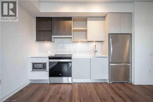 395 DUNDAS Street Unit# 437 , Oakville, Ontario L6M 5R8