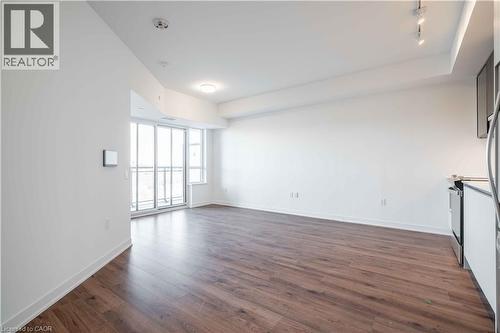 395 DUNDAS Street Unit# 437 , Oakville, Ontario L6M 5R8 4