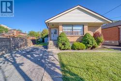 48 ALEXIS BOULEVARD  Toronto, ON M3H 2P4