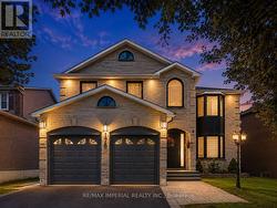 176 TIMPSON DRIVE  Aurora, ON L4G 5N2