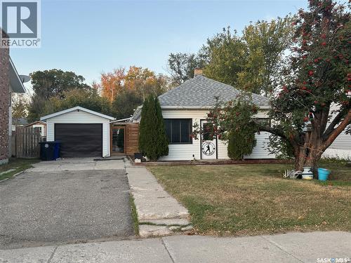 307 6Th Avenue E, Biggar, SK 