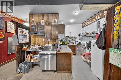 1523 Main Street E, Hamilton, ON 