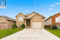 8340 RACEY AVENUE Niagara Falls (Ascot), ON L2H 3M7