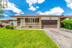 25 ISLAY COURT  Toronto, ON M9M 1V4