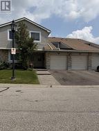 42 - 6777 FORMENTERA AVENUE  Mississauga, ON L5N 2M3